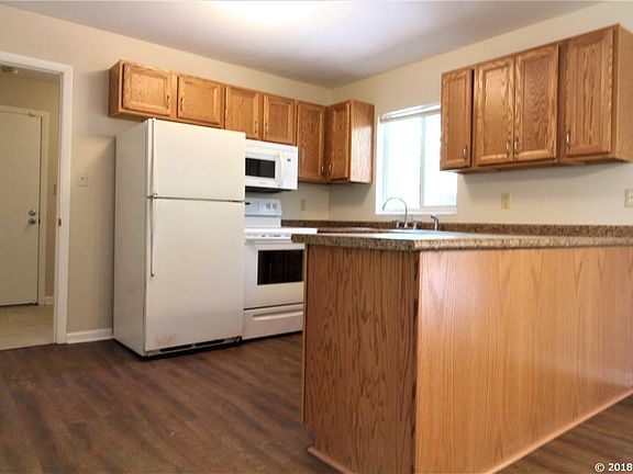 3rd image of 1247 NW 39th Dr