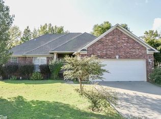 1809 Airborn Dr, Jacksonville, AR 72076