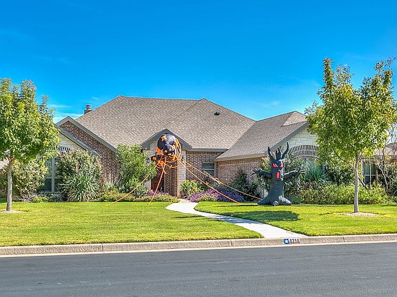 2nd image of 4714 Royal Troon Dr