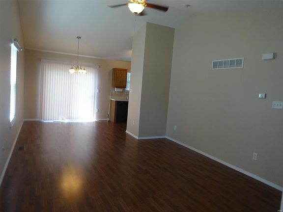 3rd image of 41 Jost Villa Dr
