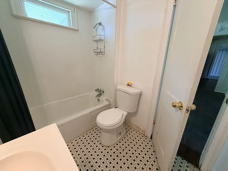 102 E Cranford Ave — Photo 14