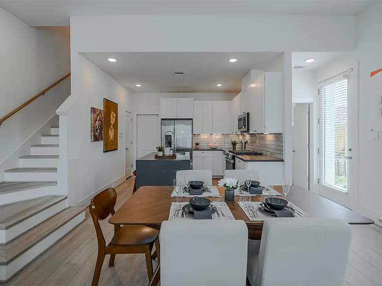 862 Paul Quinn St #B — Photo 7
