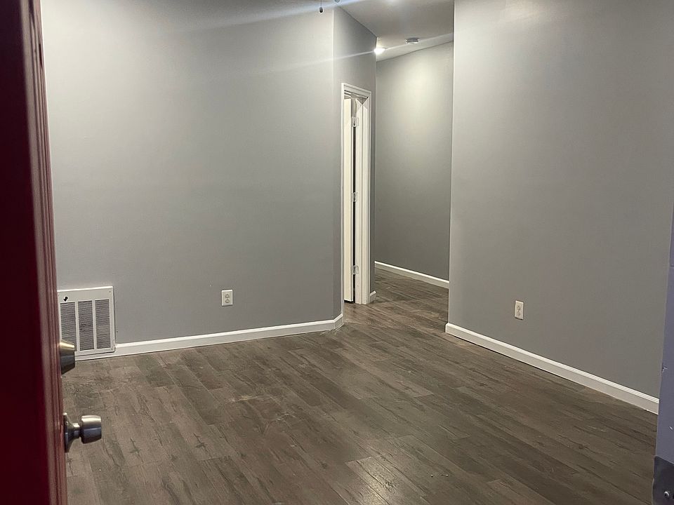 1st image of 6142 W Oxford St Floor 1