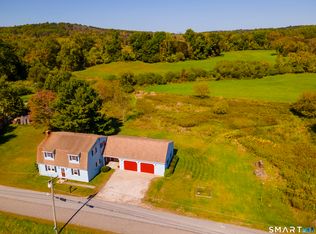 49 Bosworth Rd, Pomfret Center, CT 06259