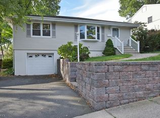 148 Summit Ave, Waldwick, NJ 07463