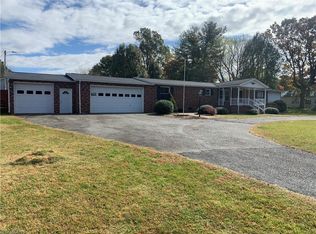 6917 S State Highway 66, King, NC 27021