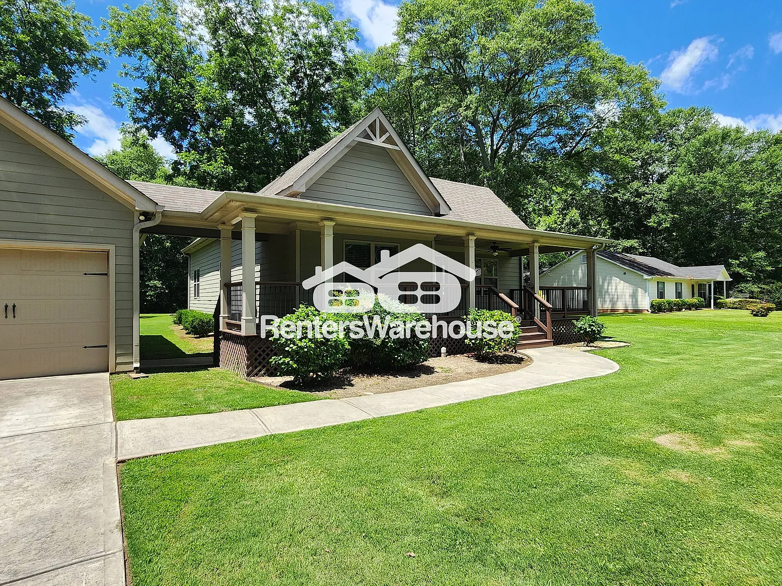 Renovated Ranch Home in Downtown Loganville — Photo 3