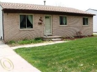 27230 Demrick St, Roseville, MI