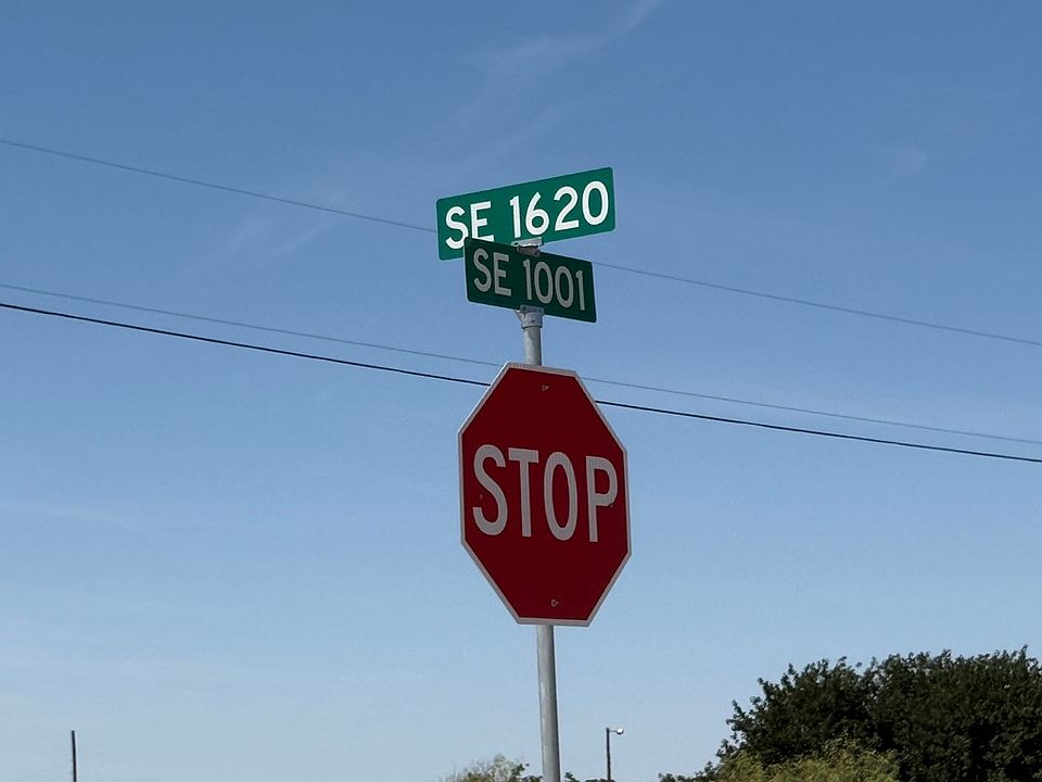 2nd image of 1165 SE 1620th