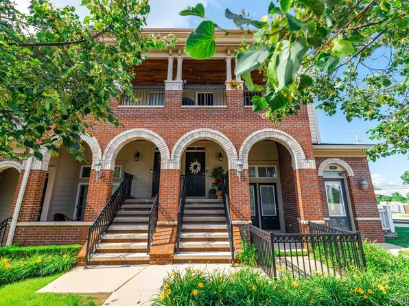 3997 Forester Blvd, Auburn Hills, MI 48326