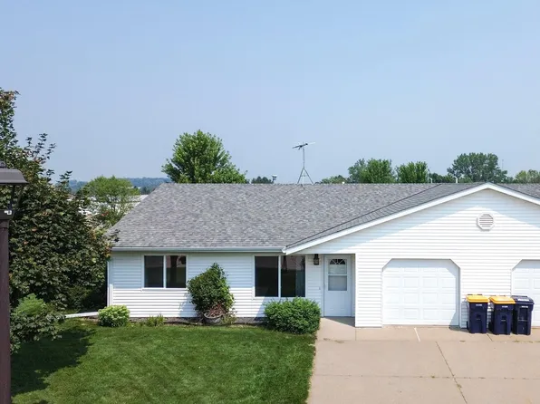 580 Burton Cir, Ellsworth, WI 54011