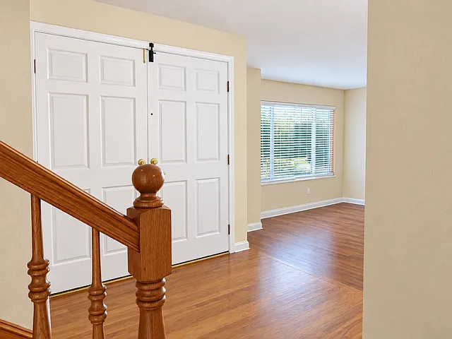 9257 Premier Way — Photo 2
