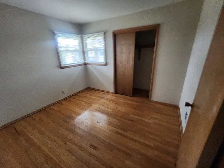 5337 Eastway #4 — Photo 6