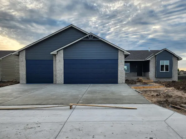 208 Summer Ct, Newton, KS 67114