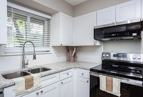 Residences on Riverdale Photo 1
