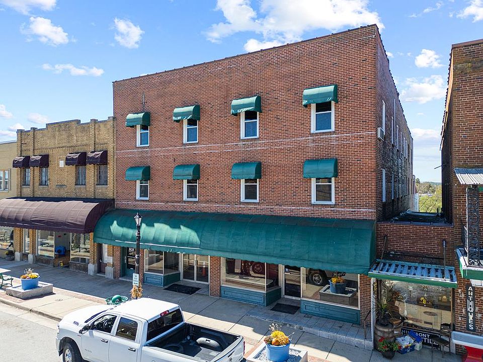 1st image of 522 N Main St