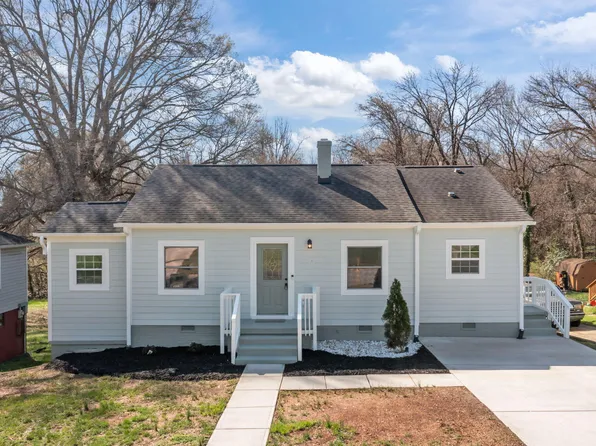 408 W Gilbreath St, Graham, NC 27253