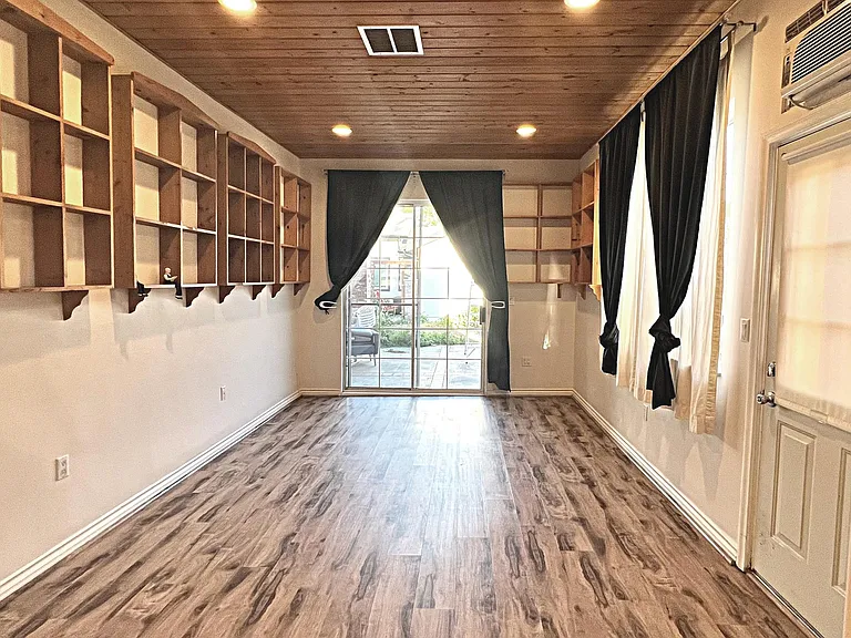 5627 Adele Ave — Photo 25
