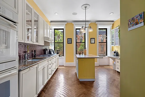 Rented by Compass | media 3