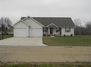 5 Magnolia St, Fredericktown, MO 63645
