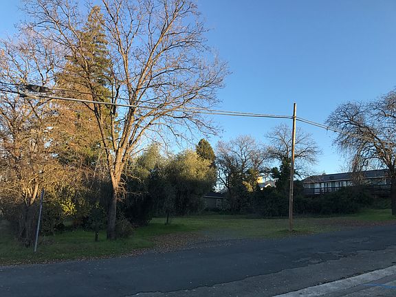 4th image of 295 9th St