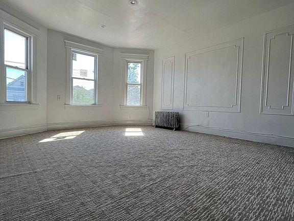 2nd image of 10448 114th St