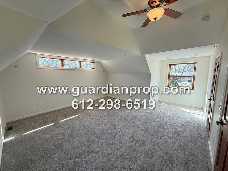 2202 Saint Croix St — Photo 11