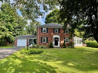 16 Lovely St, Canton, CT 06019