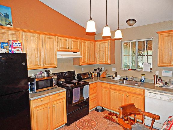 2nd image of 2320 Long Island Dr
