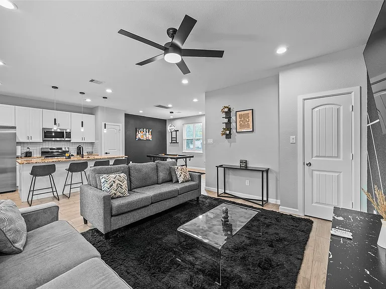 7418 Mount St — Photo 13