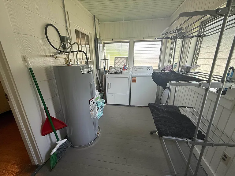 846 W Brevard St — Photo 11