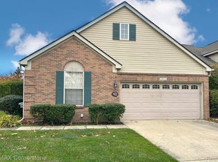 415 Carson Dr, Westland, MI 48185