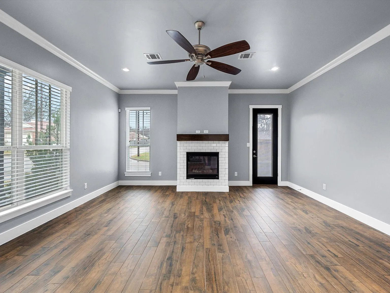 3 bed, 2060 sqft, $3,000 — Photo 2