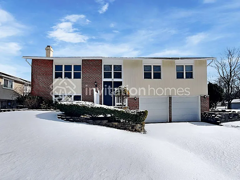 640 N Ashbury Ave — Photo 1