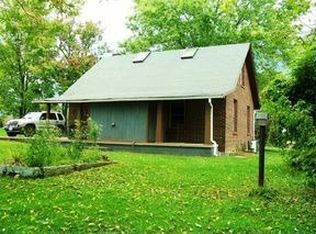 4893 Old Robinson Tract Rd, Pulaski, VA 24301