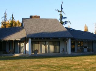 693 Canterbury Rd NW, Soap Lake, WA 98851