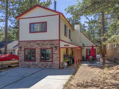 231 Sunset Ln, Sugarloaf, CA, 92386