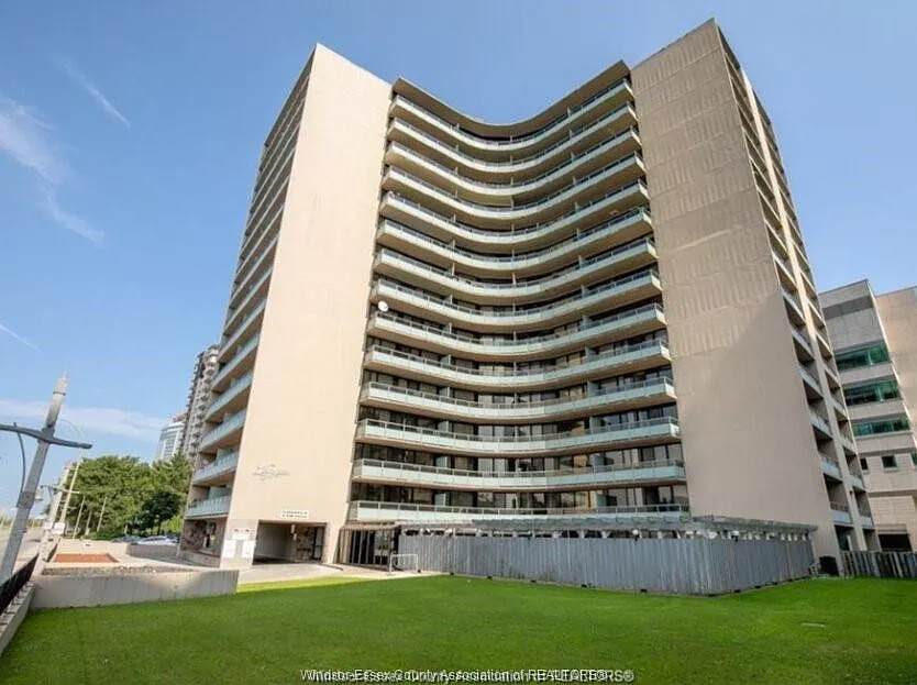 111 Riverside Dr E #1105