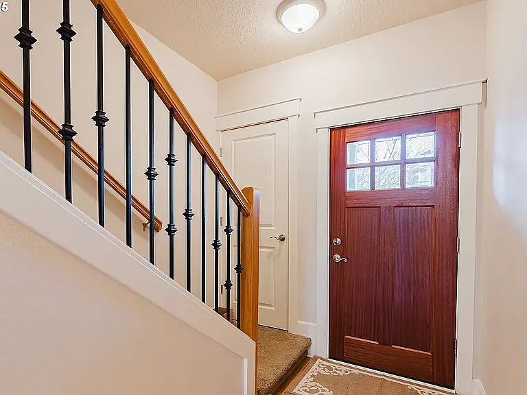 3 bed, 2.5 bath, 1420 sqft, $2,250 — Photo 3