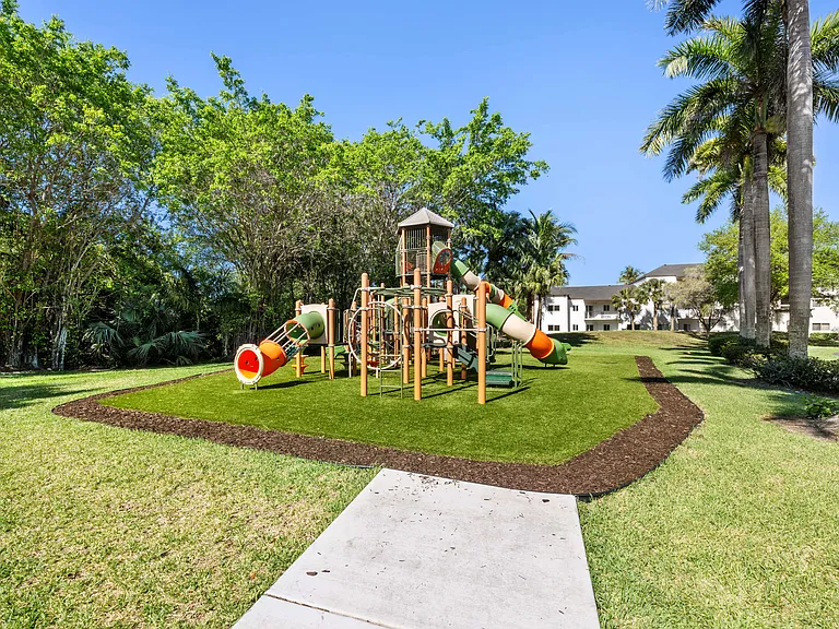 Palm Haven at Deer Creek — Photo 39