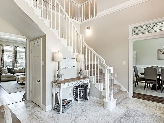 3rd image of 2814 Round Tower Ln