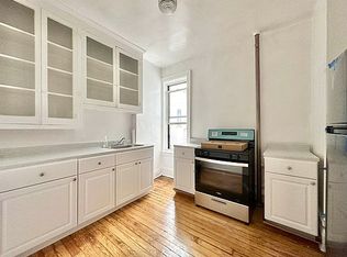 31-40 36th St #3, Astoria, NY 11106