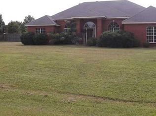 322 McRae Rd, Deatsville, AL 36022