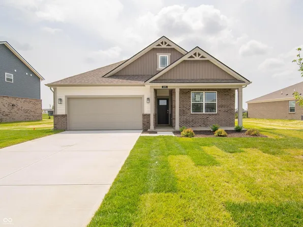895 Saddlebrook Farms Blvd, Whiteland, IN 46184