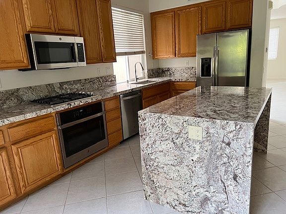 5th image of 2904 W Canyon Ave