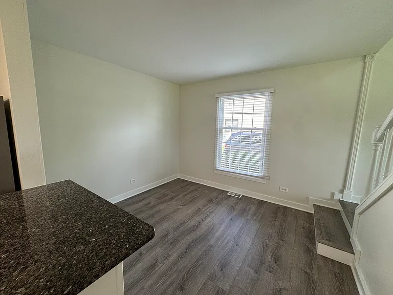 11411 Douglas Ave #C — Photo 6