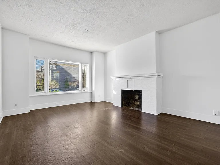 5114 N Williams Ave — Photo 10
