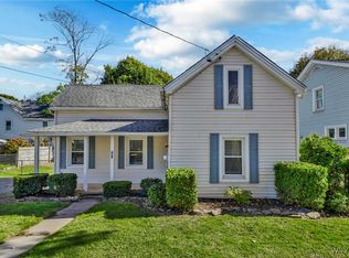 88 Prospect St, Lockport, NY 14094