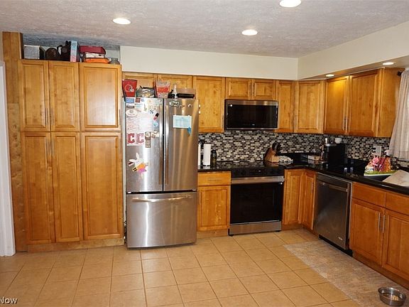 5th image of 28096 Edgepark Dr