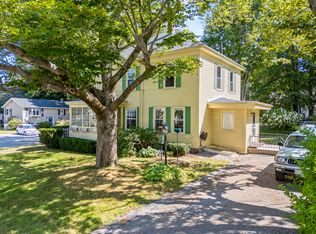 61 10th St, Auburn, ME 04210